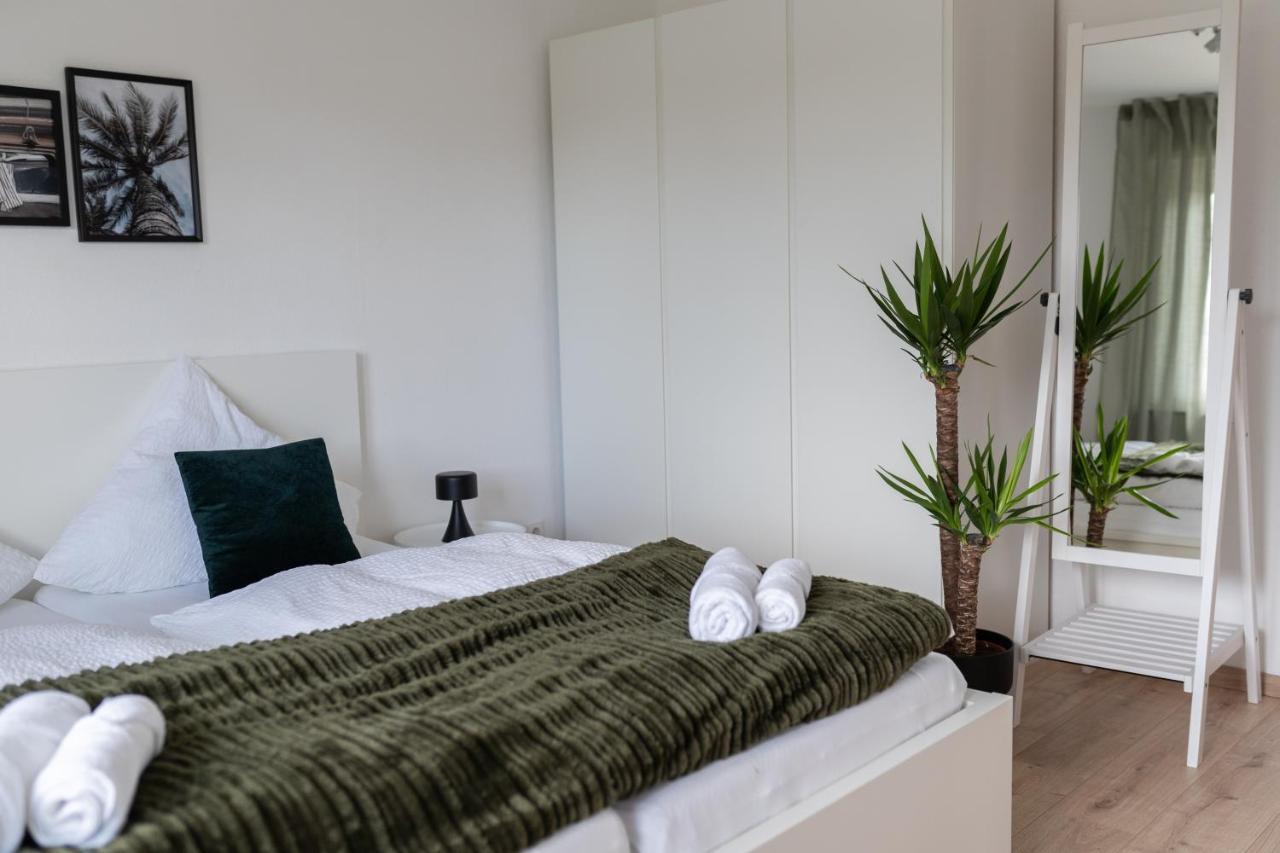 Apart63-modern-3room I Smart Tv I Free Parking I Free Wifi