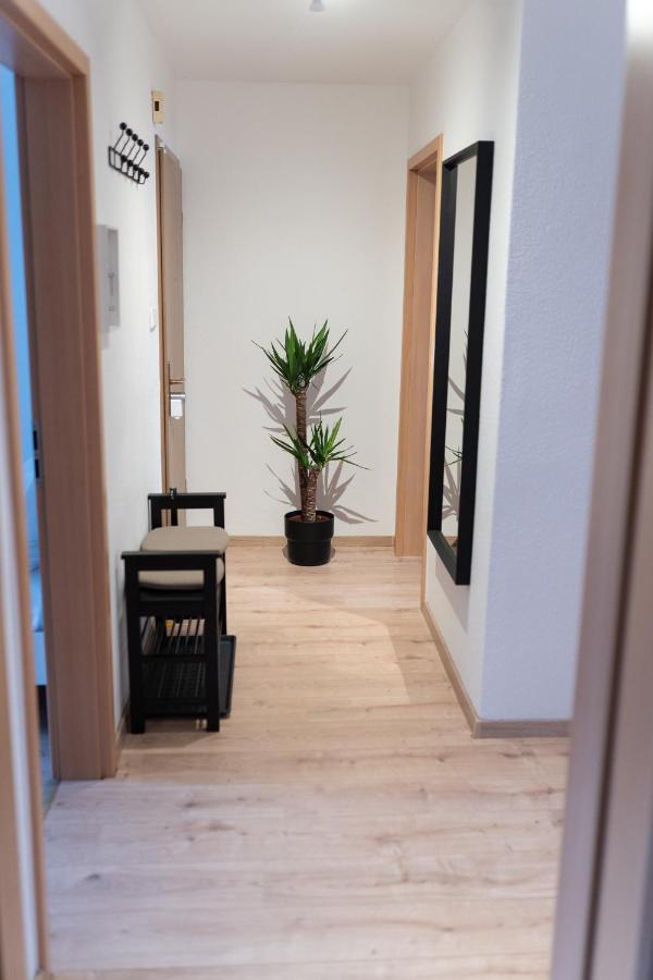 Apartment Apart63-modern-3room I Smart Tv I Free Parking I Free Wifi *